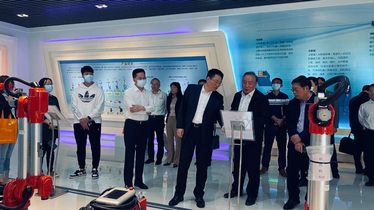 新年伊始！佛山市委常委、常务副市长蔡家华一行莅临开云官方在线登陆入口考察调研