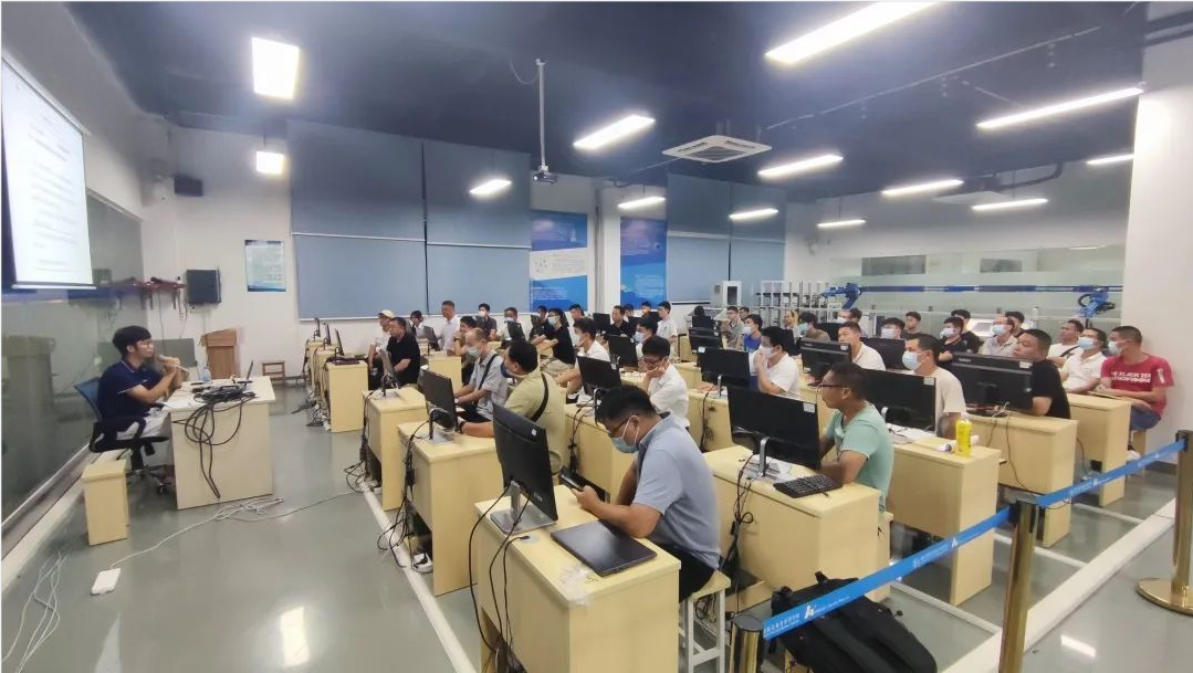 比赛+培训+考证，工业机器人系统运维员技能竞赛，助力打造佛山优质技能人才